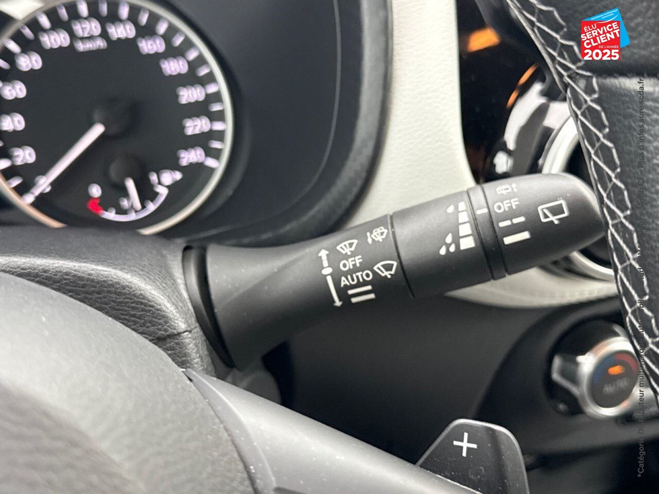 Véhicule d'occasion NISSAN JUKE 1.0 DIG-T 114CH N-DESIGN DCT 2021 SIEGES CHAUF GPS CAM360 BOSE chez Toyota Thionville