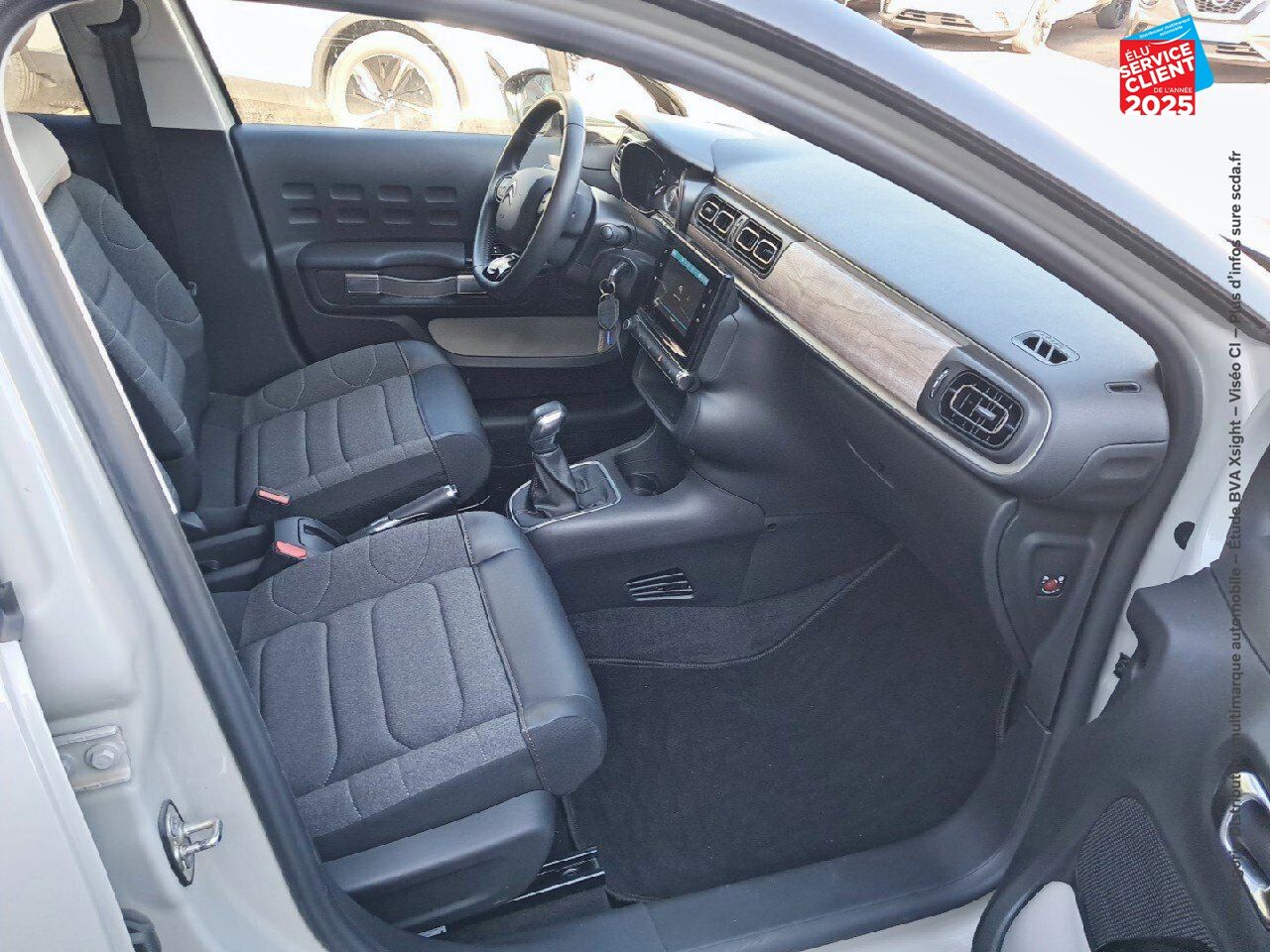 Véhicule d'occasion CITROEN C3 1.2 PURETECH 83CH SS SHINE PACK 123G chez Renault Sélestat