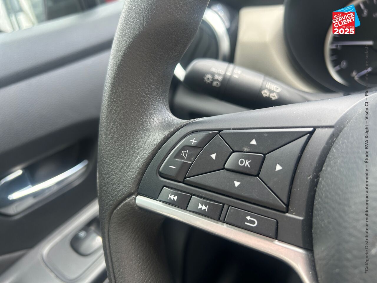 Véhicule d'occasion NISSAN MICRA 1.0 IG-T 92CH ACENTA 2021.5 chez Renault Sélestat