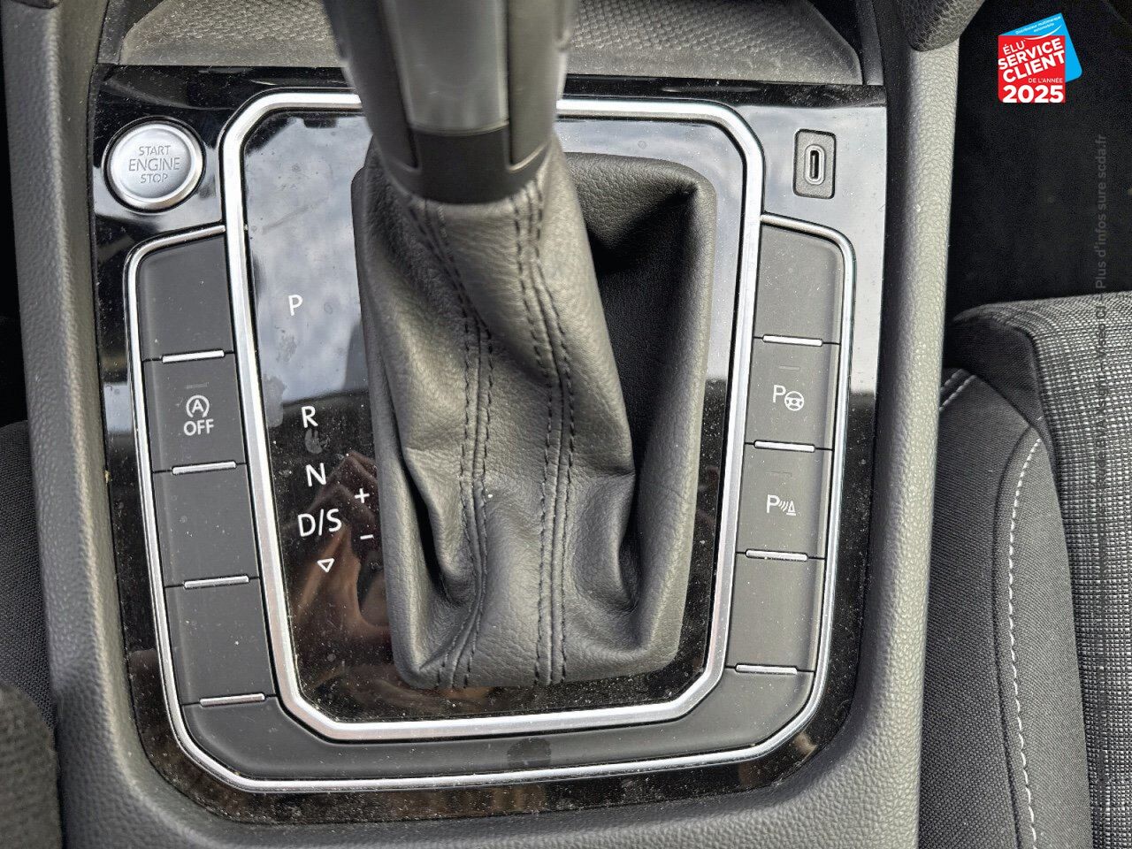 Véhicule d'occasion VOLKSWAGEN PASSAT SW 1.6 TDI 120CH CONFORTLINE BUSINESS DSG7 EURO6D-T GPS CAMERA RADAR AR AV chez Renault Saint-Louis
