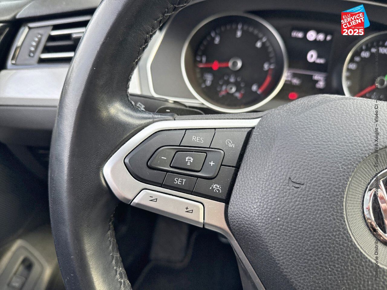 Véhicule d'occasion VOLKSWAGEN PASSAT SW 1.6 TDI 120CH CONFORTLINE BUSINESS DSG7 EURO6D-T GPS CAMERA RADAR AR AV chez Renault Saint-Louis