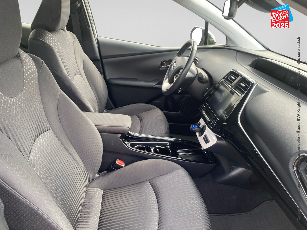 Véhicule d'occasion TOYOTA PRIUS RECHARGEABLE 122H SOLAR RC18 SIEGE CHAUF CAMERA GPS chez Renault Sélestat