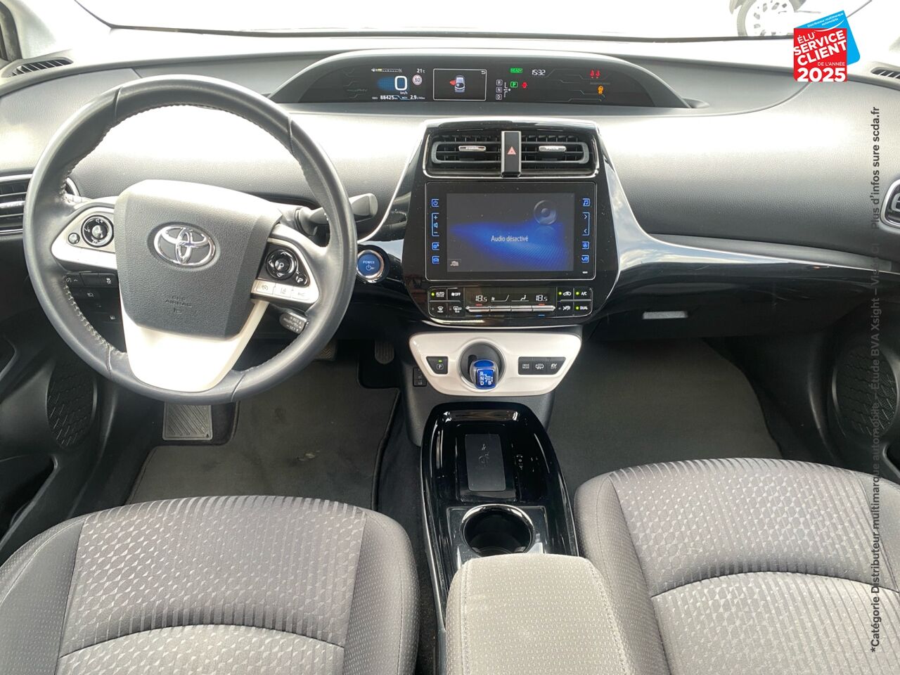Véhicule d'occasion TOYOTA PRIUS RECHARGEABLE 122H SOLAR RC18 SIEGE CHAUF CAMERA GPS chez Renault Sélestat