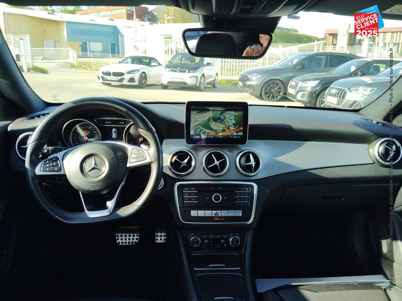 Véhicule d'occasion MERCEDES-BENZ CLA SHOOTING BRAKE 250 FASCINATION 7G-DCT TPANO GPS CAMERA chez Renault Saint-Louis