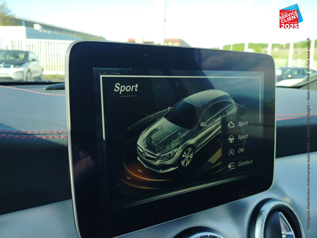 Véhicule d'occasion MERCEDES-BENZ CLA SHOOTING BRAKE 250 FASCINATION 7G-DCT TPANO GPS CAMERA chez Renault Saint-Louis