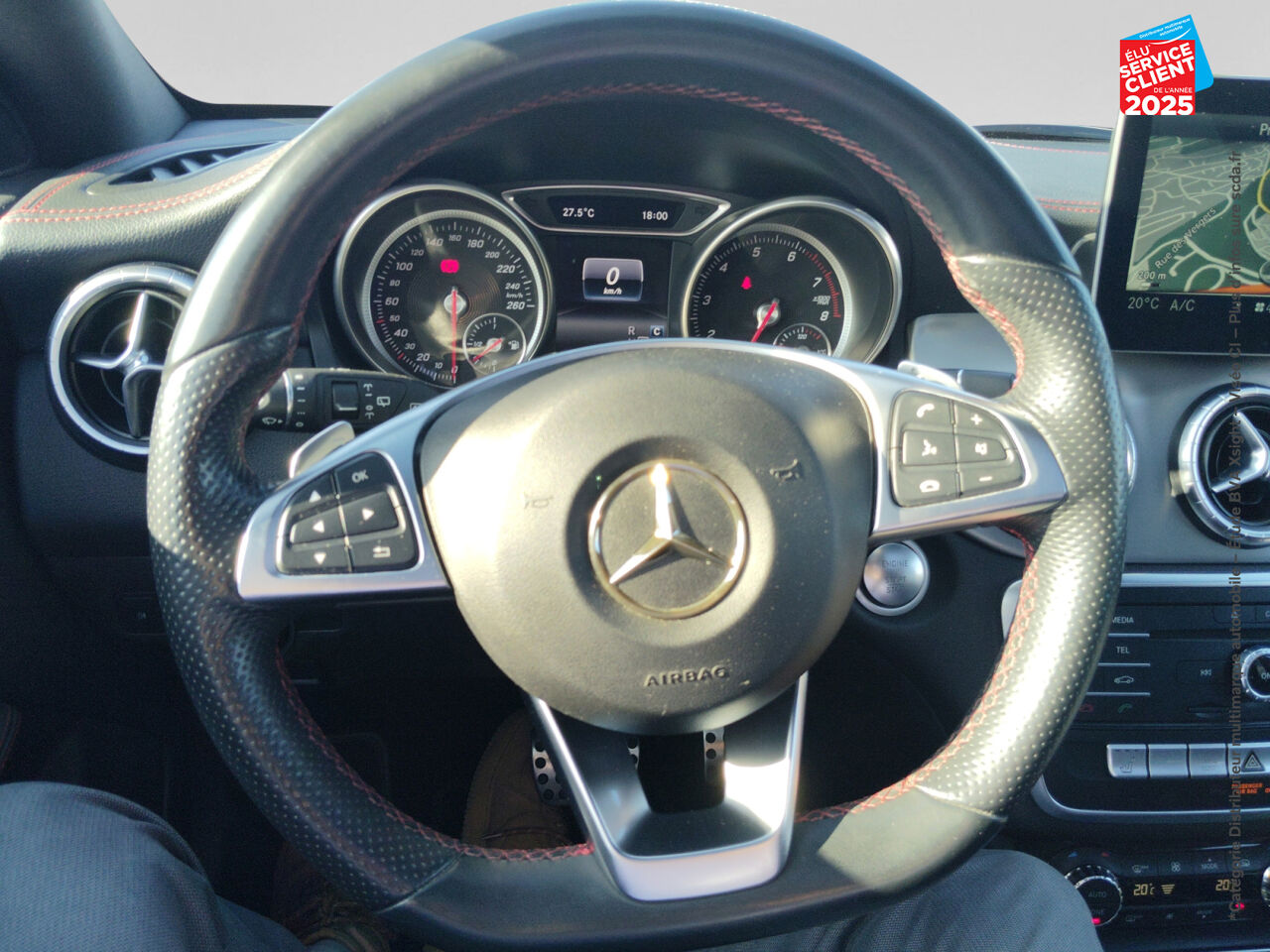 Véhicule d'occasion MERCEDES-BENZ CLA SHOOTING BRAKE 250 FASCINATION 7G-DCT TPANO GPS CAMERA chez Renault Saint-Louis