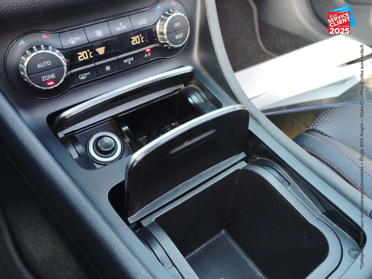 Véhicule d'occasion MERCEDES-BENZ CLA SHOOTING BRAKE 250 FASCINATION 7G-DCT TPANO GPS CAMERA chez Renault Saint-Louis