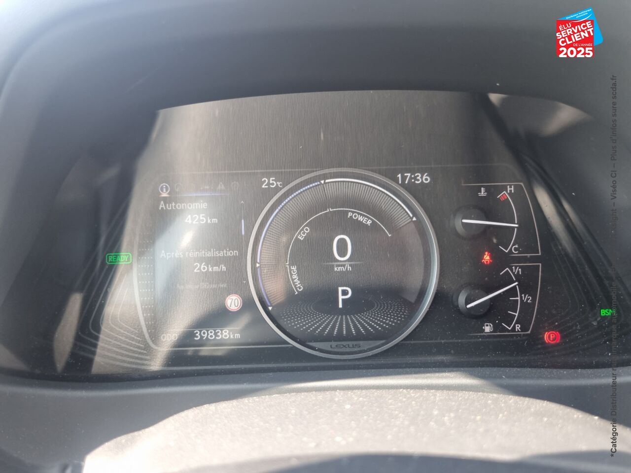 Véhicule d'occasion LEXUS UX 250H 4WD LUXE PLUS MY22 chez Toyota Thionville