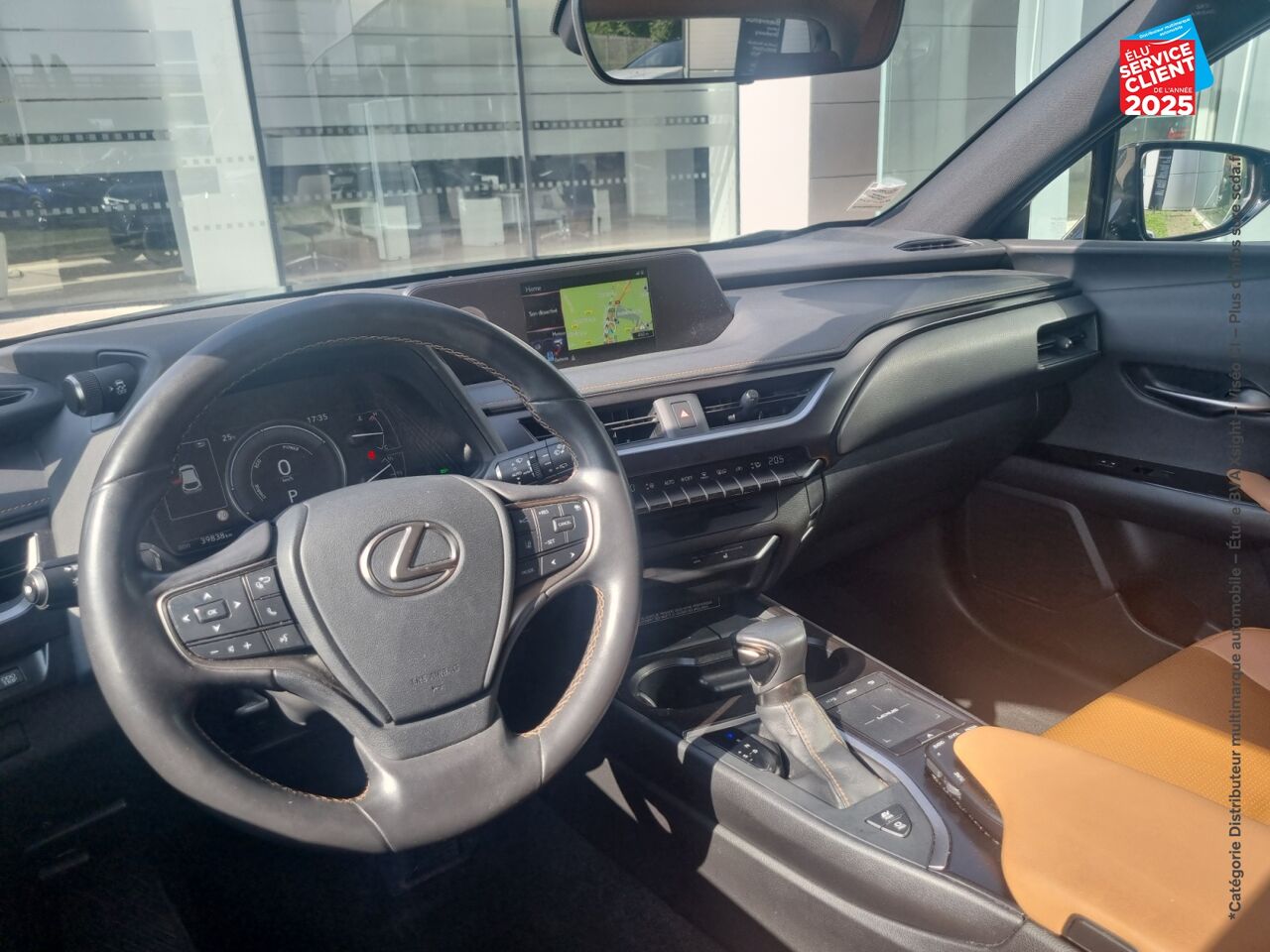 Véhicule d'occasion LEXUS UX 250H 4WD LUXE PLUS MY22 chez Toyota Thionville