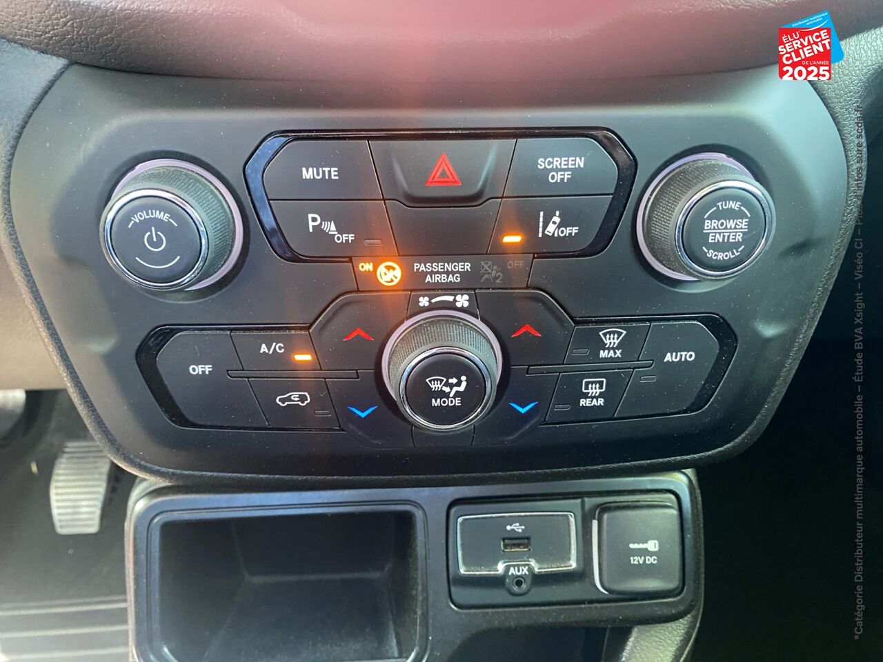 Véhicule d'occasion JEEP RENEGADE 1.6 MULTIJET 130CH LONGITUDE MY21 chez Renault Sélestat
