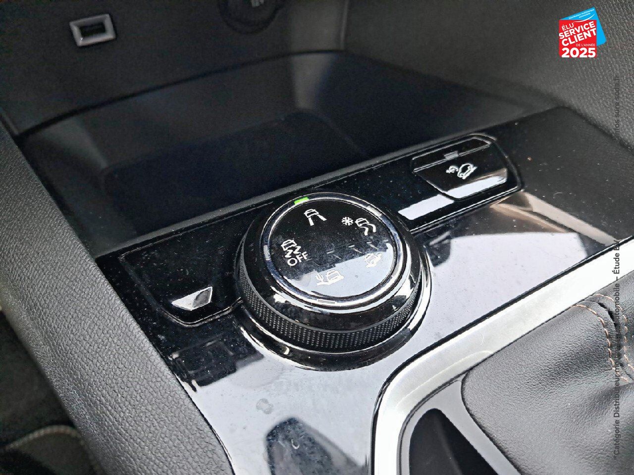 Véhicule d'occasion PEUGEOT 3008 1.2 PURETECH 130CH E6.C GT LINE SS chez Toyota Bar le Duc