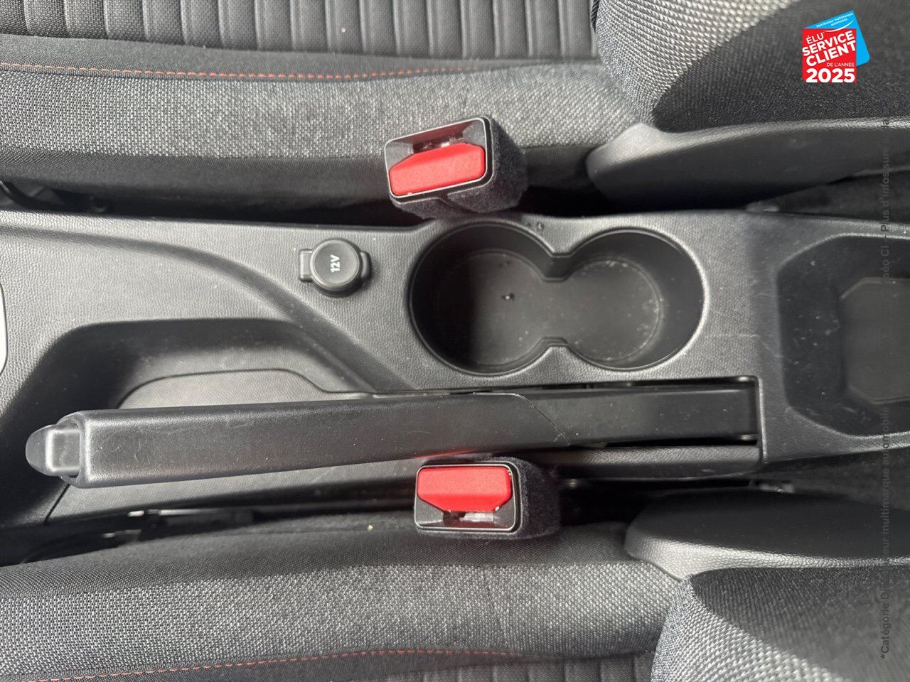 Véhicule d'occasion PEUGEOT 2008 1.2 PURETECH 100CH SS ACTIVE chez Peugeot Sedan