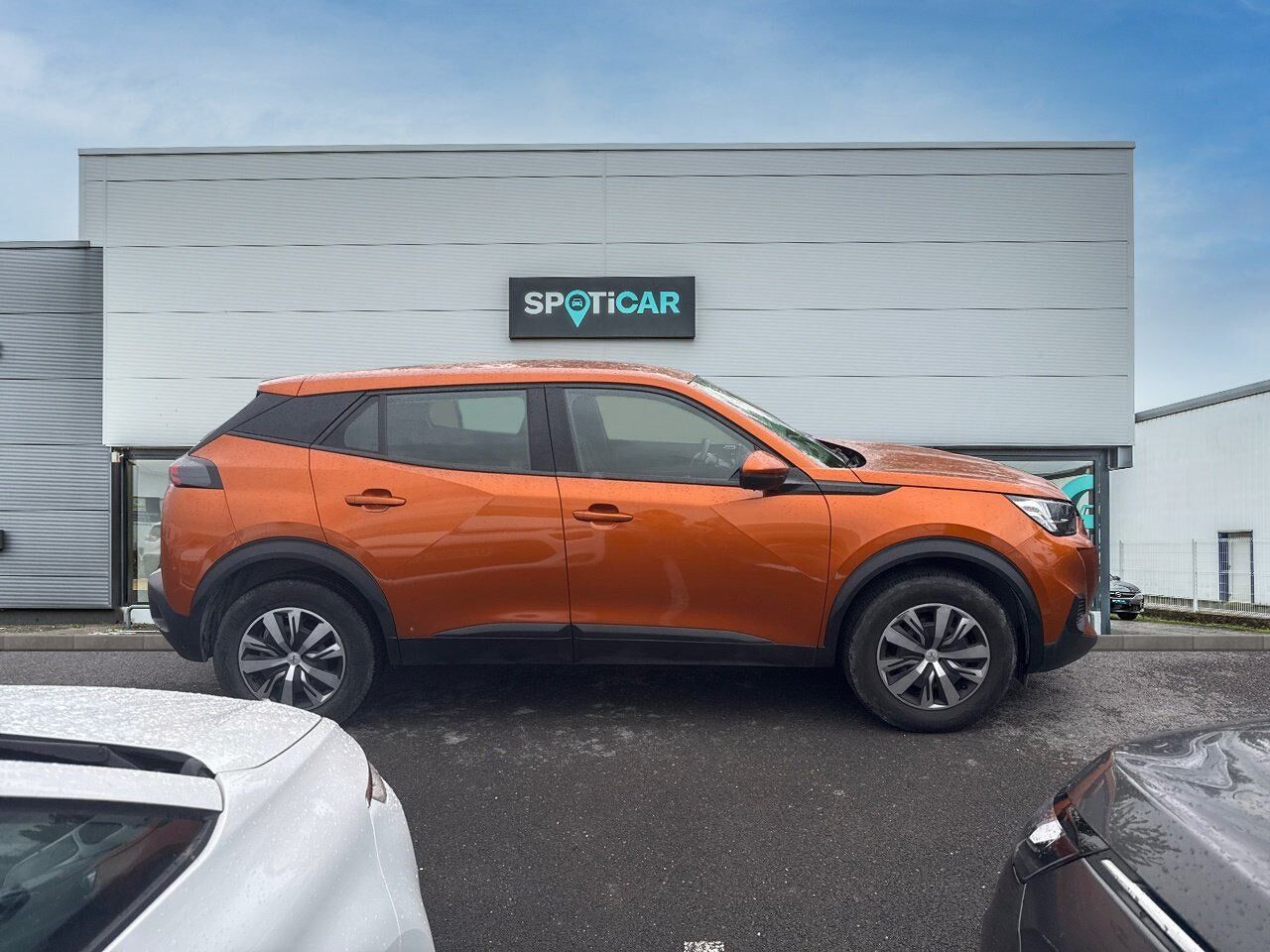 Véhicule d'occasion PEUGEOT 2008 1.2 PURETECH 100CH SS ACTIVE chez Peugeot Sedan