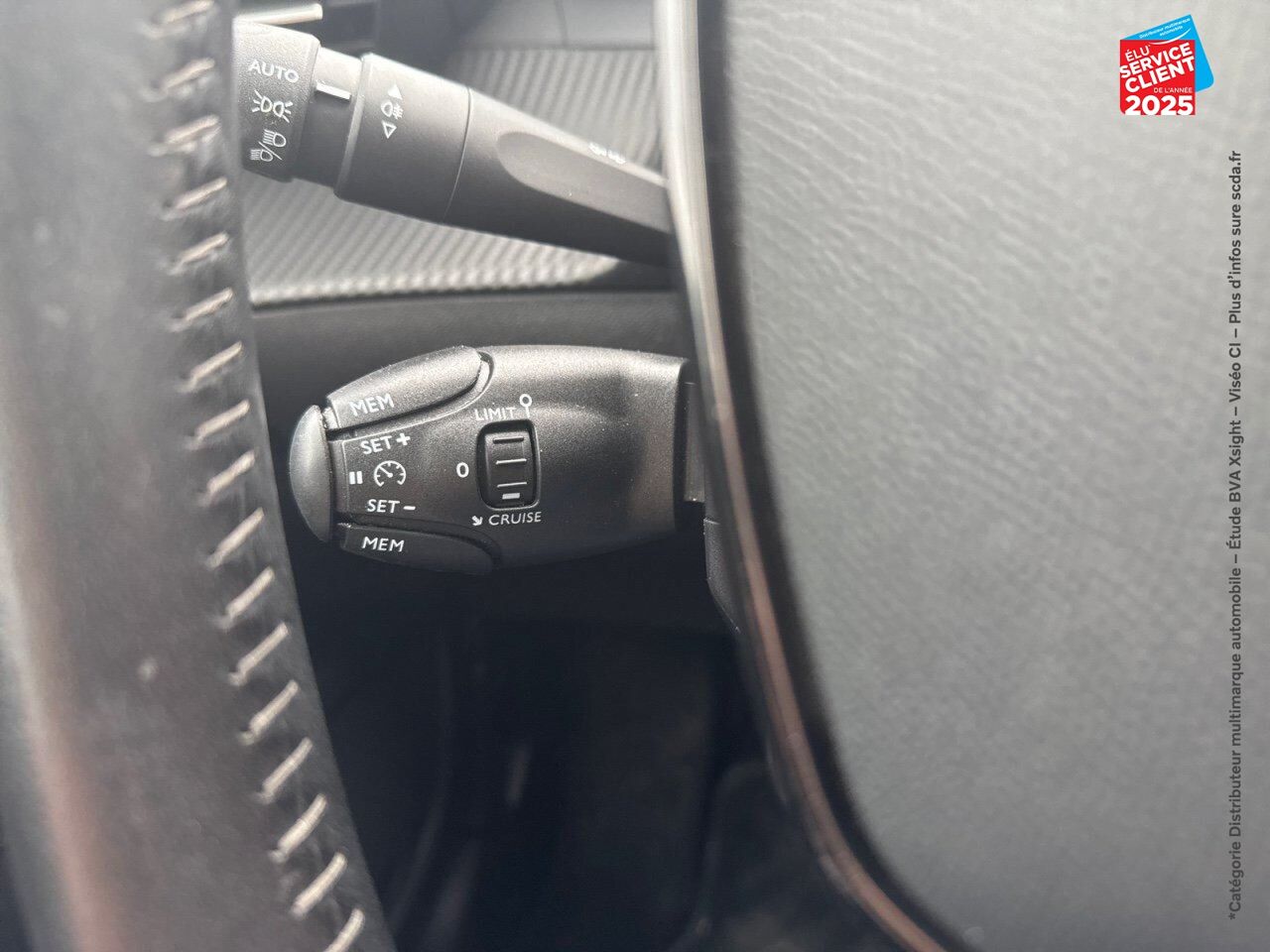 Véhicule d'occasion PEUGEOT 2008 1.2 PURETECH 100CH SS ACTIVE chez Peugeot Sedan