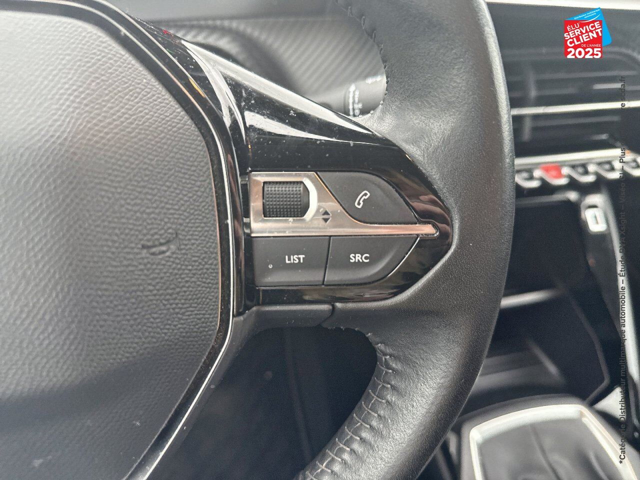 Véhicule d'occasion PEUGEOT 2008 1.2 PURETECH 100CH SS ACTIVE chez Peugeot Sedan