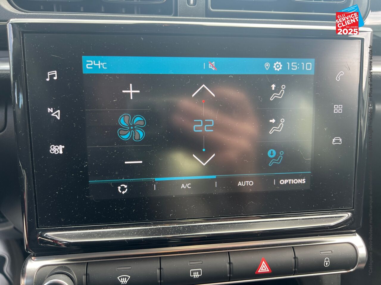 Véhicule d'occasion CITROEN C3 PURETECH 82CH GRAPHIC S/S E6.D-TEMP CARPLAY chez Renault Saint-Louis