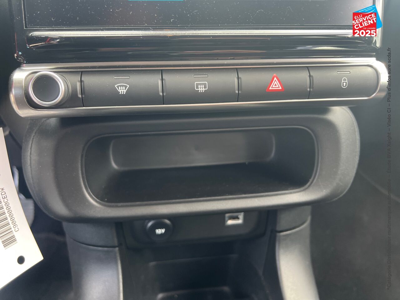 Véhicule d'occasion CITROEN C3 PURETECH 82CH GRAPHIC S/S E6.D-TEMP CARPLAY chez Renault Saint-Louis