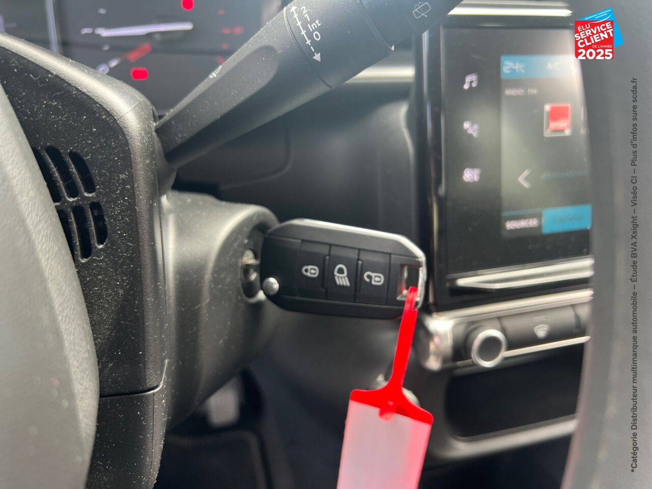 Véhicule d'occasion CITROEN C3 PURETECH 82CH GRAPHIC S/S E6.D-TEMP CARPLAY chez Renault Saint-Louis