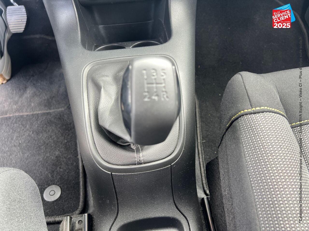 Véhicule d'occasion CITROEN C3 PURETECH 82CH GRAPHIC S/S E6.D-TEMP CARPLAY chez Renault Saint-Louis