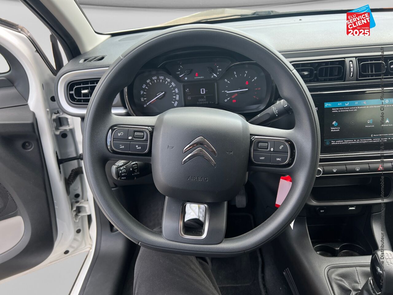 Véhicule d'occasion CITROEN C3 PURETECH 82CH GRAPHIC S/S E6.D-TEMP CARPLAY chez Renault Saint-Louis