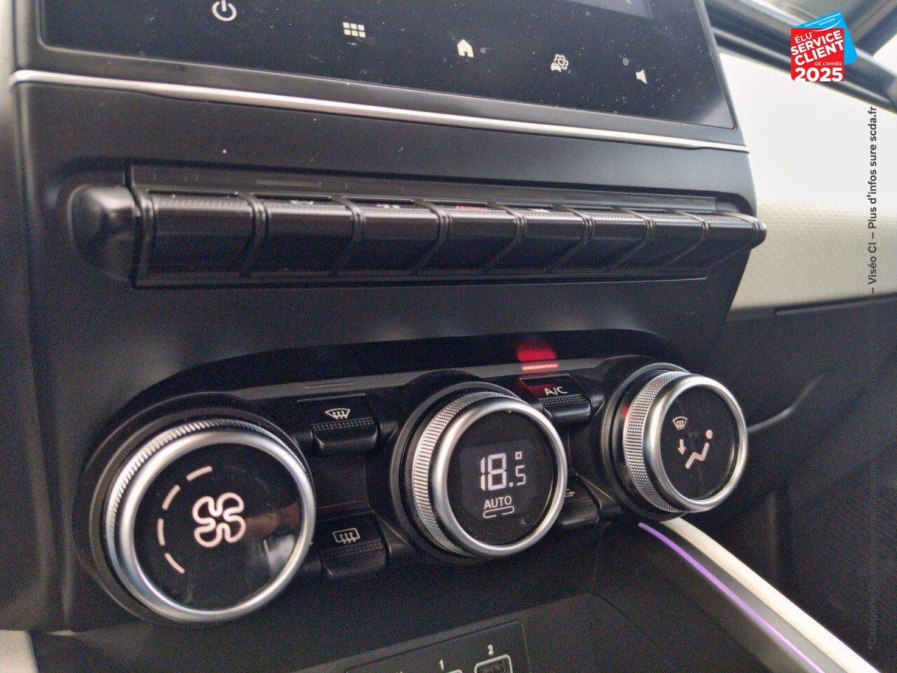 Véhicule d'occasion RENAULT CLIO 1.6 E-TECH 145CH FULL HYBRID TECHNO chez Opel Bar le Duc