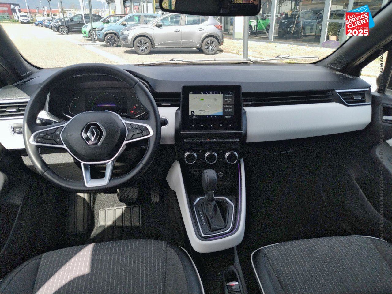Véhicule d'occasion RENAULT CLIO 1.6 E-TECH 145CH FULL HYBRID TECHNO chez Opel Bar le Duc
