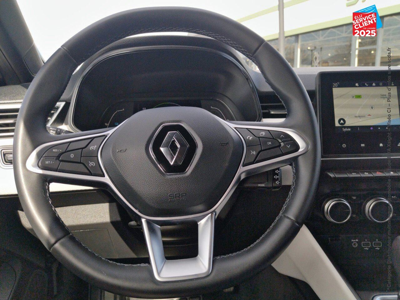 Véhicule d'occasion RENAULT CLIO 1.6 E-TECH 145CH FULL HYBRID TECHNO chez Opel Bar le Duc