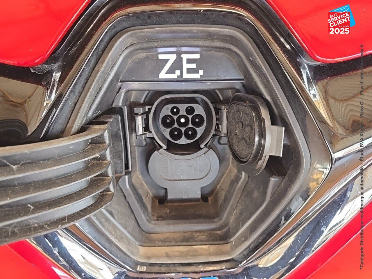 Véhicule d'occasion RENAULT ZOE INTENS CHARGE NORMALE R110 ACHAT INTEGRAL - 21 GPS CAMERA chez Dacia Montbéliard