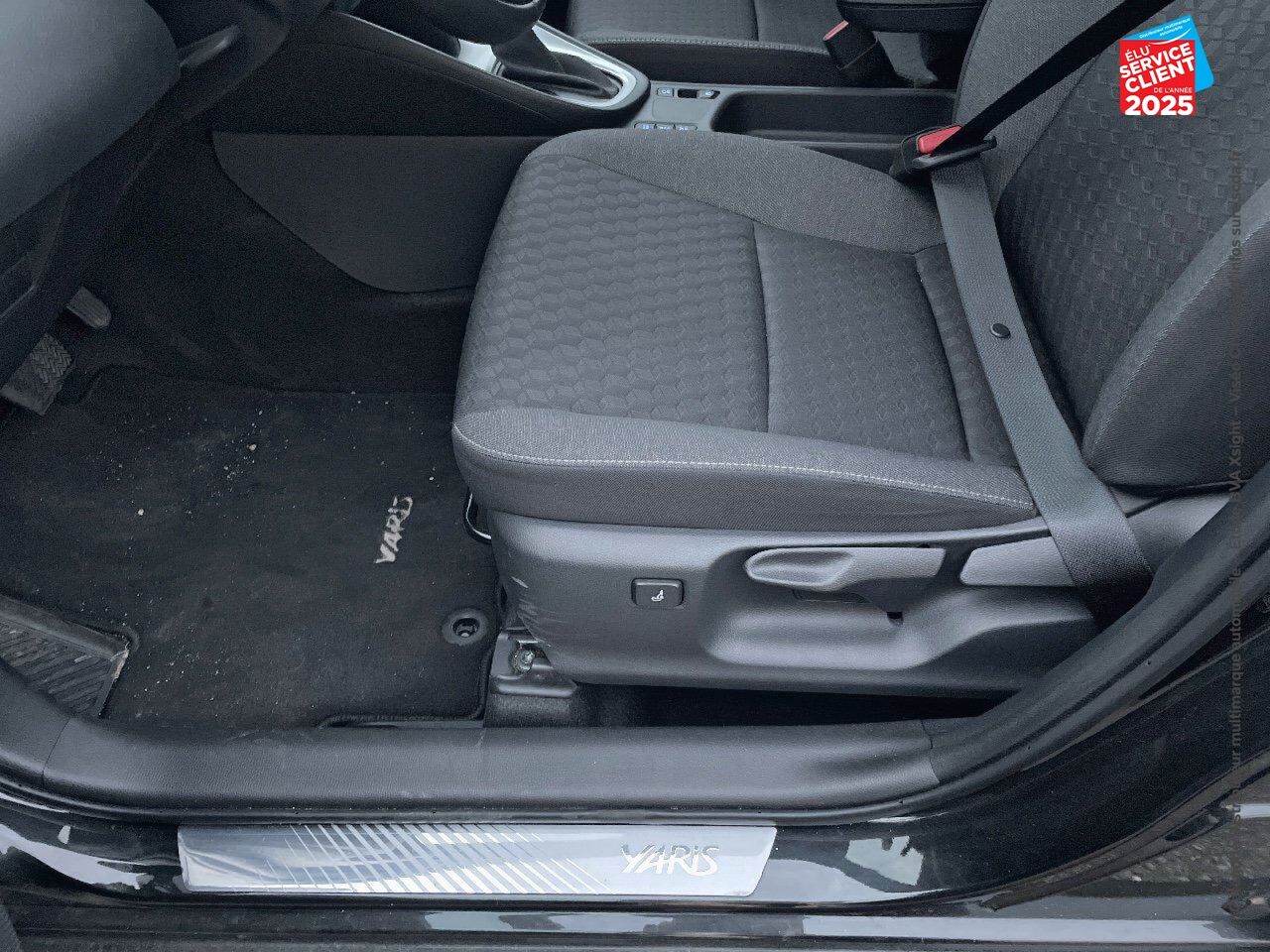 Véhicule d'occasion TOYOTA YARIS 116H DESIGN 5P MY22 chez Toyota Sarreguemines