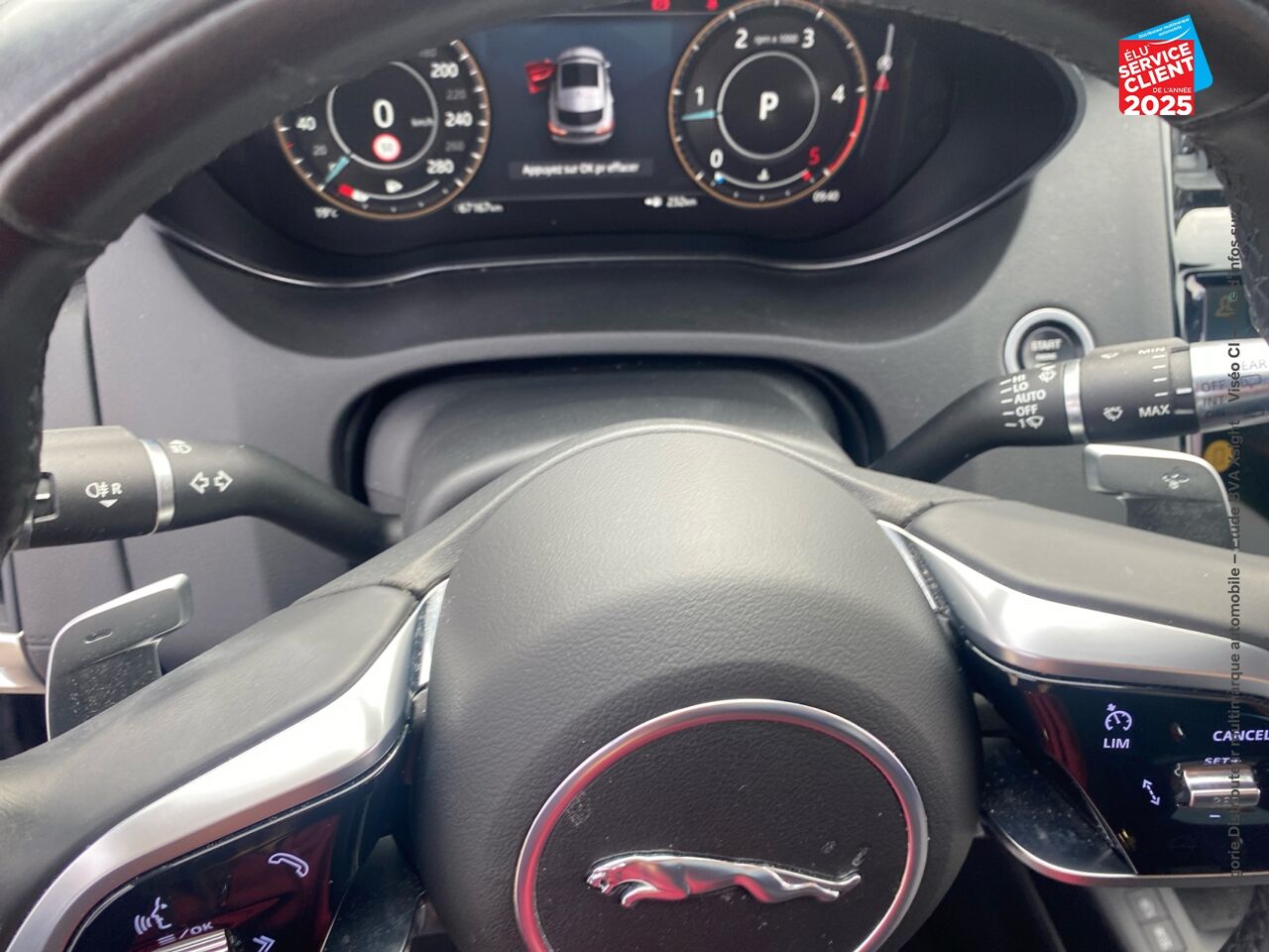 Véhicule d'occasion JAGUAR E-PACE D165 MHEV BVA AWD chez Jaguar Strasbourg