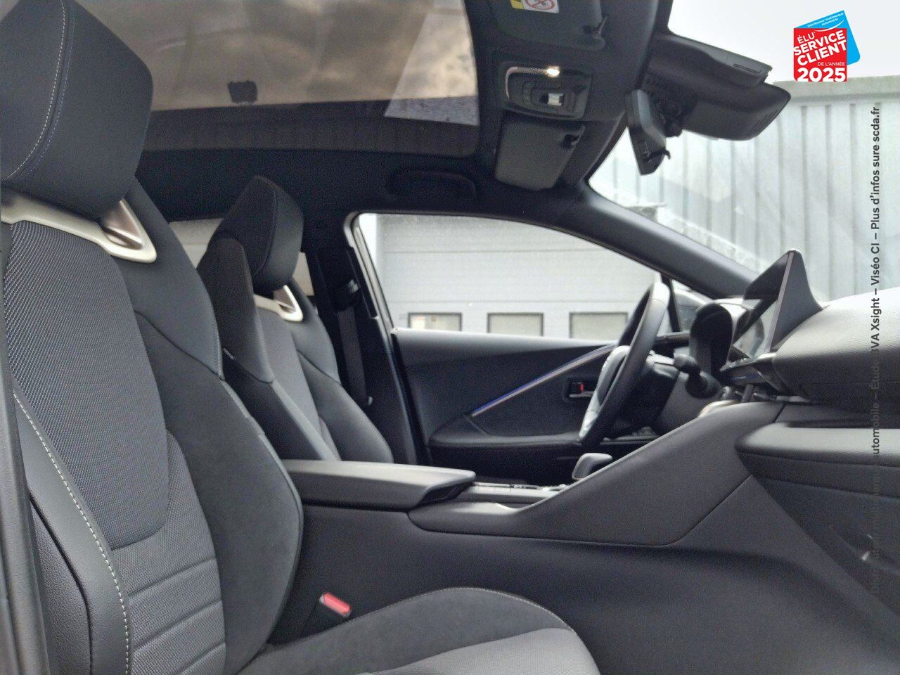 Véhicule d'occasion TOYOTA C-HR 2.0 HYBRIDE RECHARGEABLE 225CH COLLECTION NG23 chez Nissan Haguenau