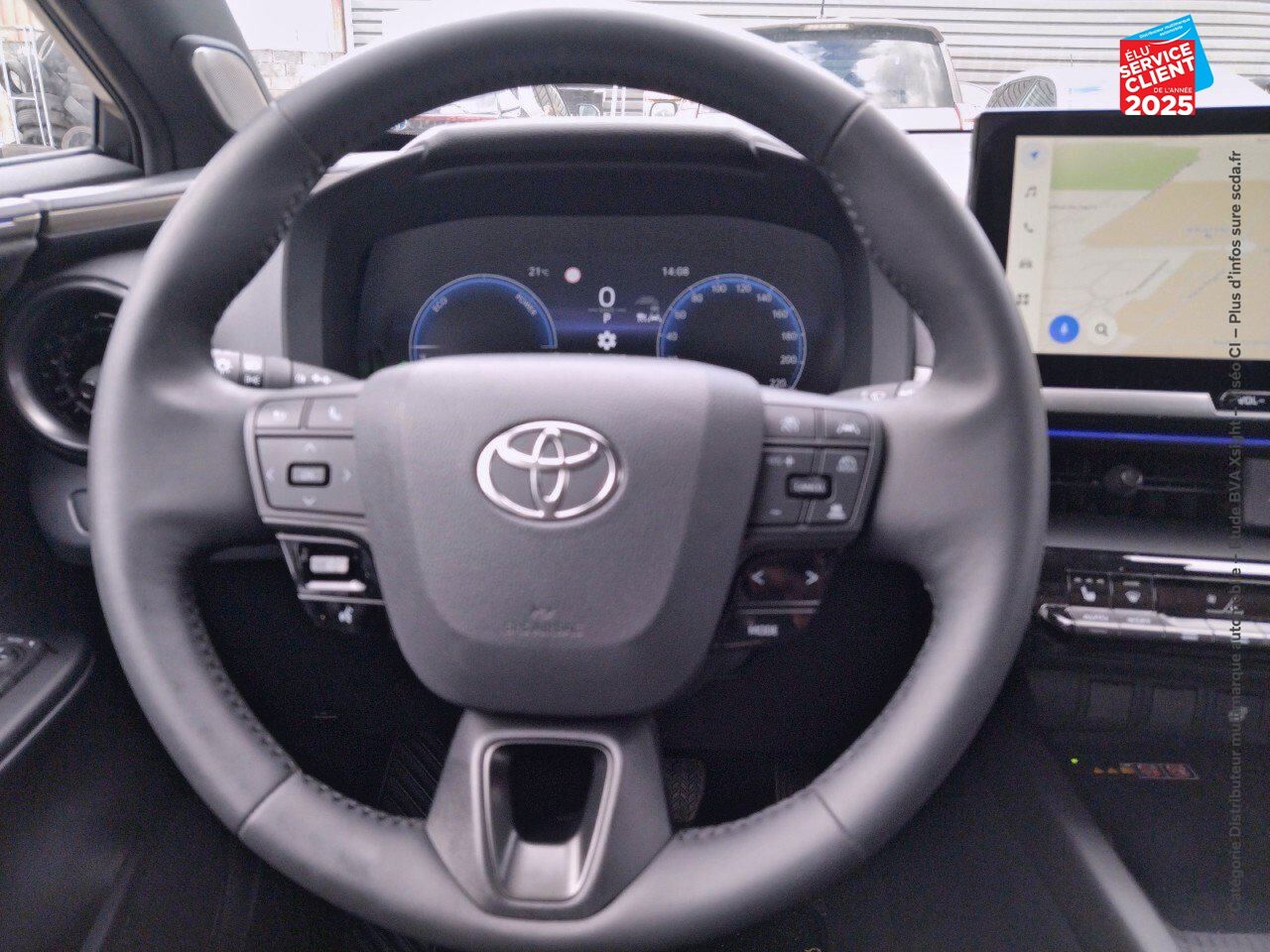 Véhicule d'occasion TOYOTA C-HR 2.0 HYBRIDE RECHARGEABLE 225CH COLLECTION NG23 chez Nissan Haguenau