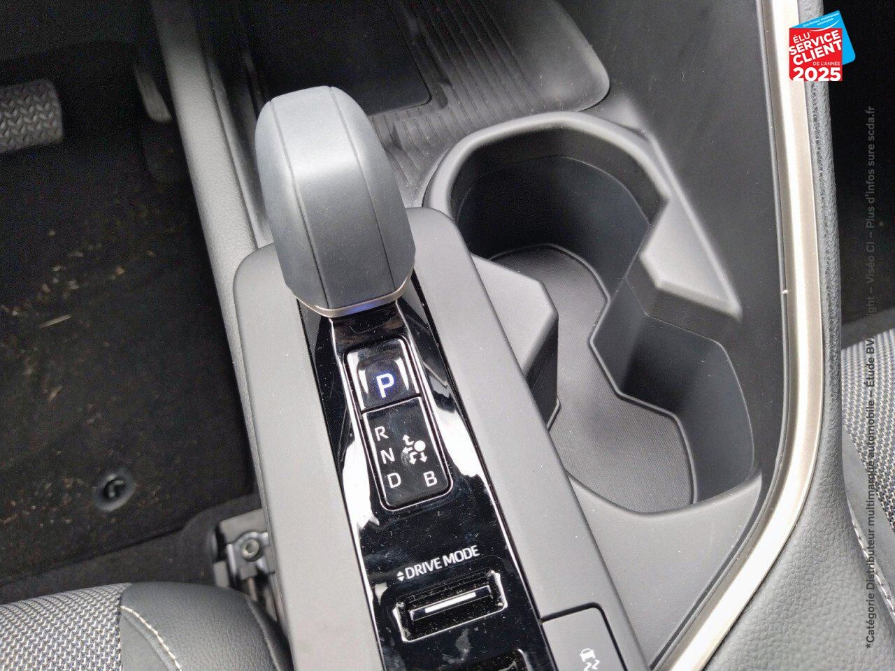 Véhicule d'occasion TOYOTA C-HR 2.0 HYBRIDE RECHARGEABLE 225CH COLLECTION NG23 chez Nissan Haguenau