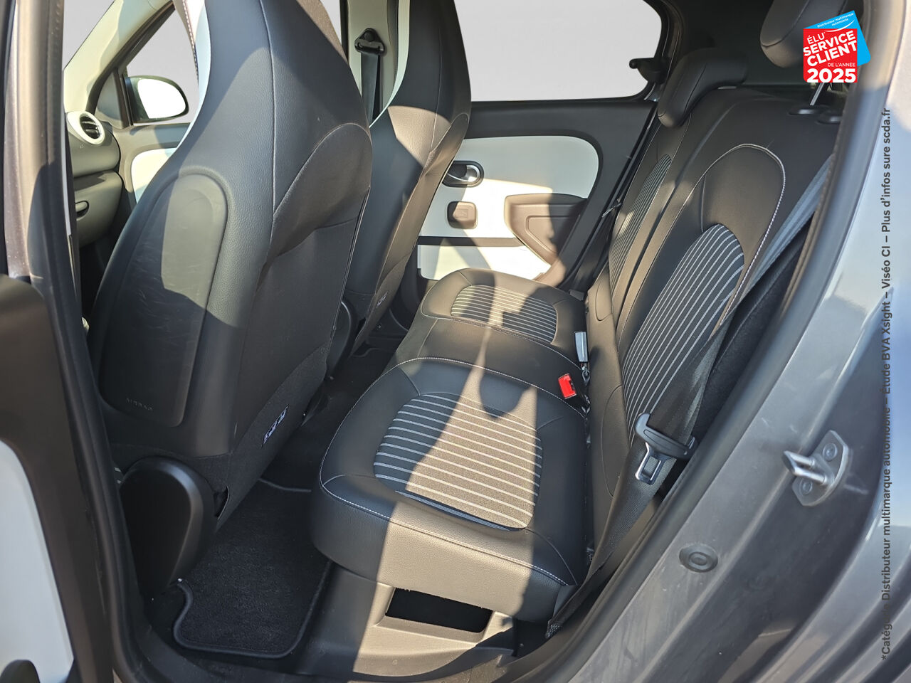Véhicule d'occasion RENAULT TWINGO E-TECH ELECTRIC TECHNO R80 ACHAT INTEGRAL CAMERA GPS chez Toyota Thionville