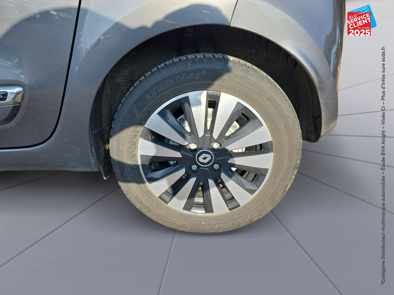 Véhicule d'occasion RENAULT TWINGO E-TECH ELECTRIC TECHNO R80 ACHAT INTEGRAL CAMERA GPS chez Toyota Thionville