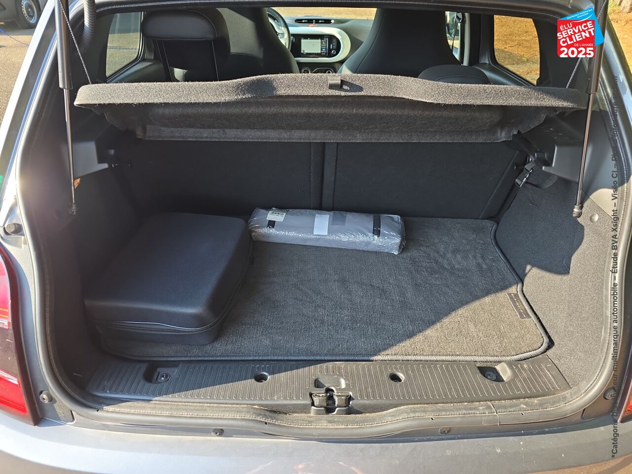 Véhicule d'occasion RENAULT TWINGO E-TECH ELECTRIC TECHNO R80 ACHAT INTEGRAL CAMERA GPS chez Toyota Thionville
