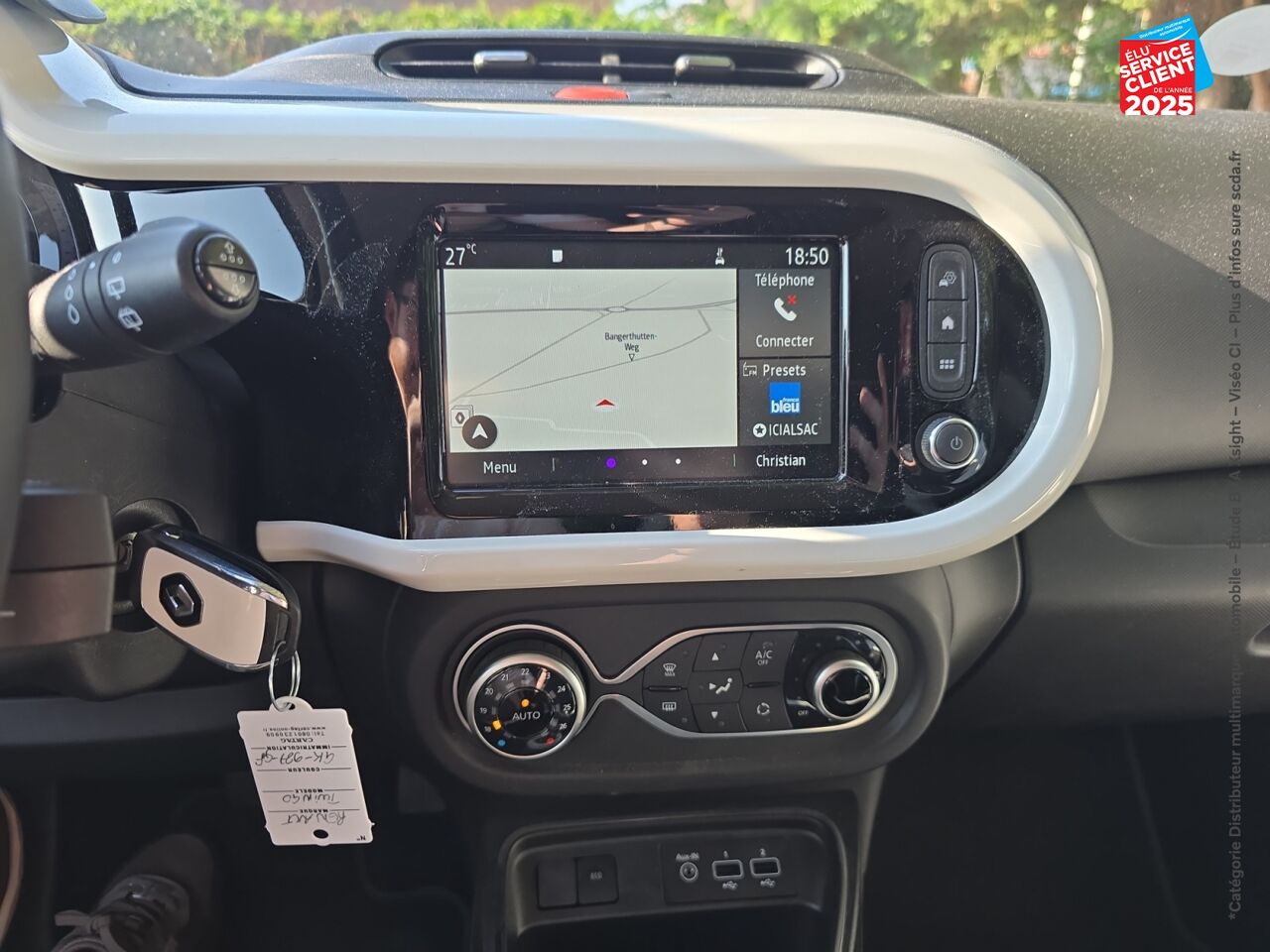 Véhicule d'occasion RENAULT TWINGO E-TECH ELECTRIC TECHNO R80 ACHAT INTEGRAL CAMERA GPS chez Toyota Thionville