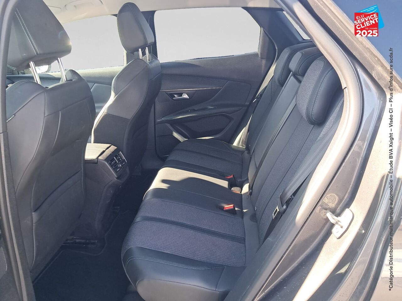 Véhicule d'occasion PEUGEOT 3008 1.2 PURETECH 130CH S/S ALLURE GPS CAMERA chez Toyota Besançon