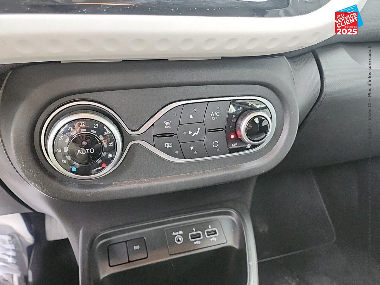 Véhicule d'occasion RENAULT TWINGO E-TECH ELECTRIC EQUILIBRE R80 ACHAT INTEGRAL chez Nissan Strasbourg