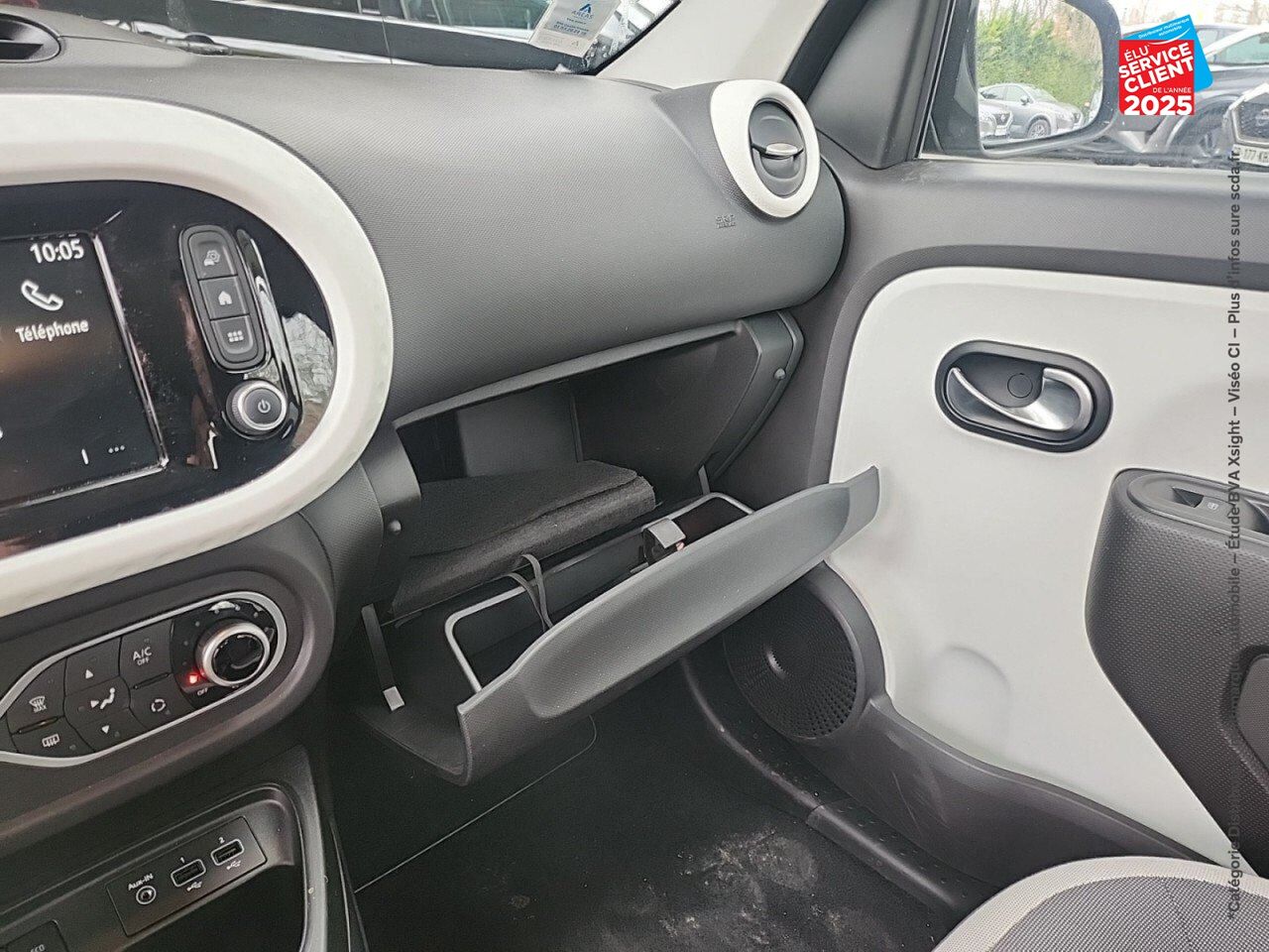 Véhicule d'occasion RENAULT TWINGO E-TECH ELECTRIC EQUILIBRE R80 ACHAT INTEGRAL chez Nissan Strasbourg