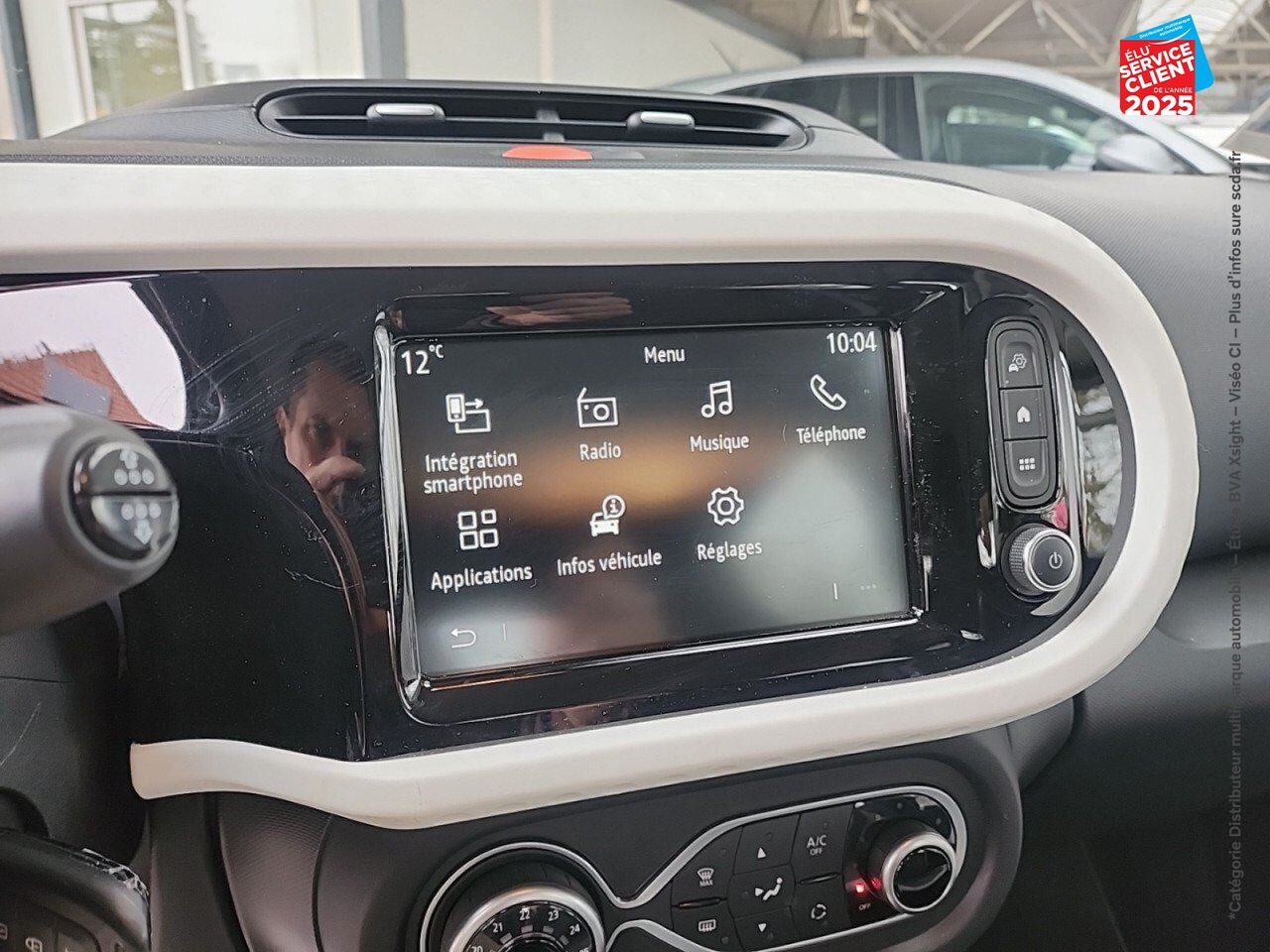 Véhicule d'occasion RENAULT TWINGO E-TECH ELECTRIC EQUILIBRE R80 ACHAT INTEGRAL chez Nissan Strasbourg