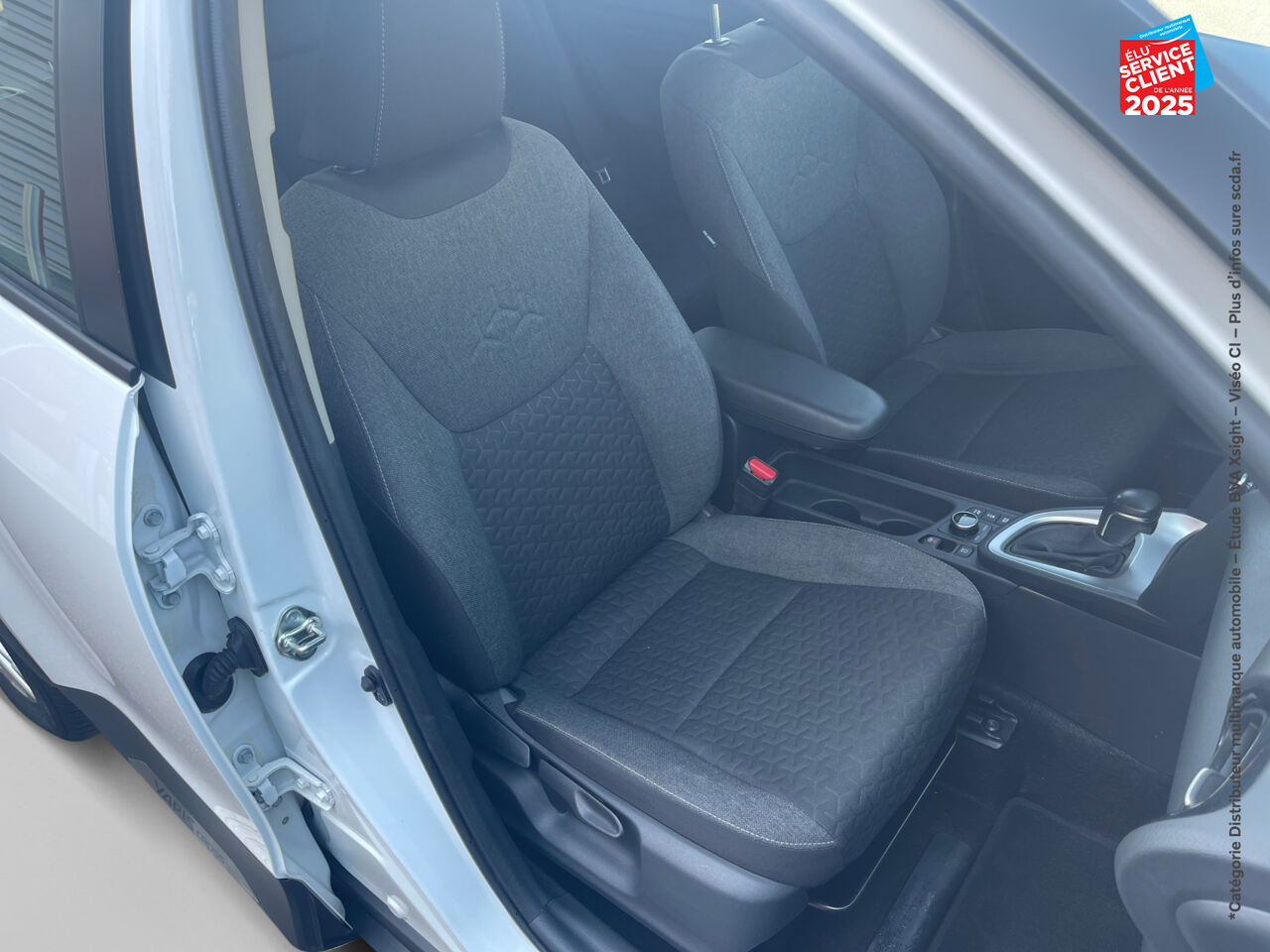 Véhicule d'occasion TOYOTA YARIS CROSS 116H DYNAMIC BUSINESS AWD-I + PROGRAMME BEYOND ZERO ACADEMY MY21 chez Toyota Bar le Duc