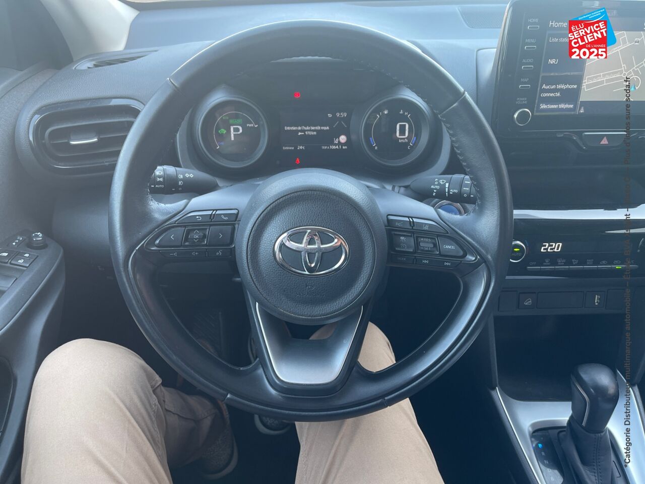 Véhicule d'occasion TOYOTA YARIS CROSS 116H DYNAMIC BUSINESS AWD-I + PROGRAMME BEYOND ZERO ACADEMY MY21 chez Toyota Bar le Duc