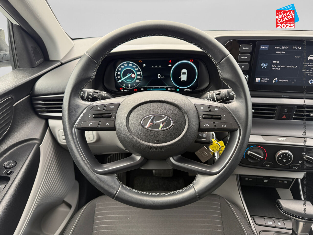 Véhicule d'occasion HYUNDAI I20 1.0 T-GDI 100CH HYBRID CREATIVE DCT-7 CAMERA chez Renault Colmar