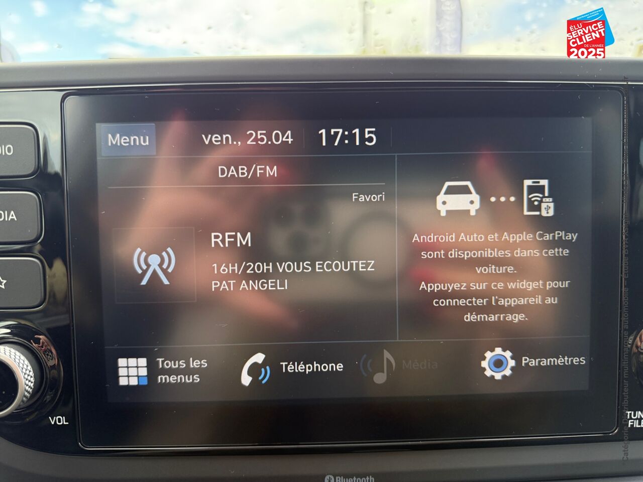 Véhicule d'occasion HYUNDAI I20 1.0 T-GDI 100CH HYBRID CREATIVE DCT-7 CAMERA chez Renault Colmar