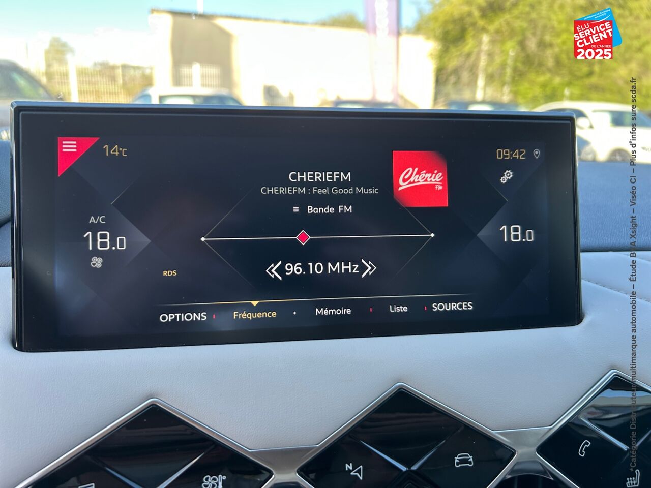 Véhicule d'occasion DS DS 3 CROSSBACK BLUEHDI 100CH GRAND CHIC chez BMW Pontarlier