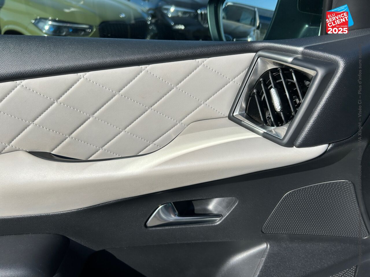 Véhicule d'occasion DS DS 3 CROSSBACK BLUEHDI 100CH GRAND CHIC chez BMW Pontarlier