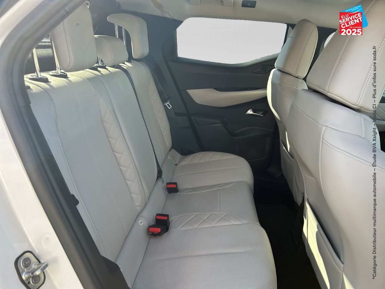 Véhicule d'occasion DS DS 3 CROSSBACK BLUEHDI 100CH GRAND CHIC chez BMW Pontarlier