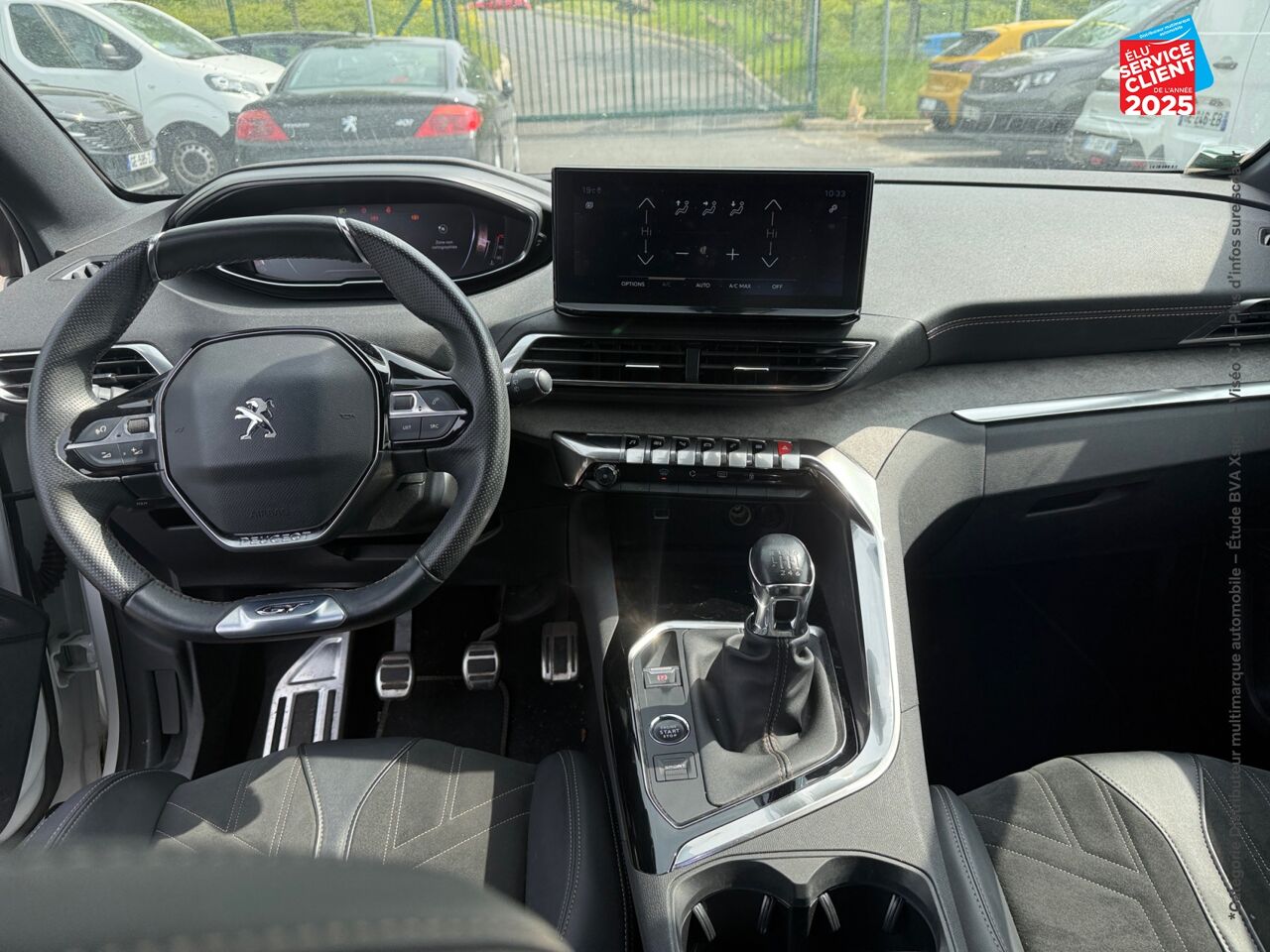 Véhicule d'occasion PEUGEOT 5008 1.2 PURETECH 130CH SS GT chez Hyundai Chalons