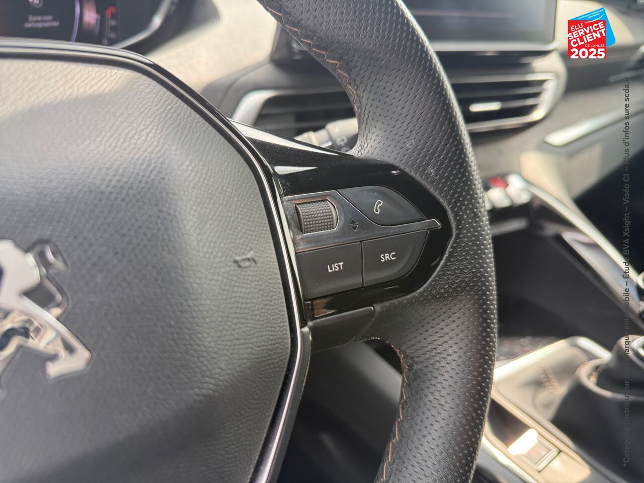 Véhicule d'occasion PEUGEOT 5008 1.2 PURETECH 130CH SS GT chez Hyundai Chalons